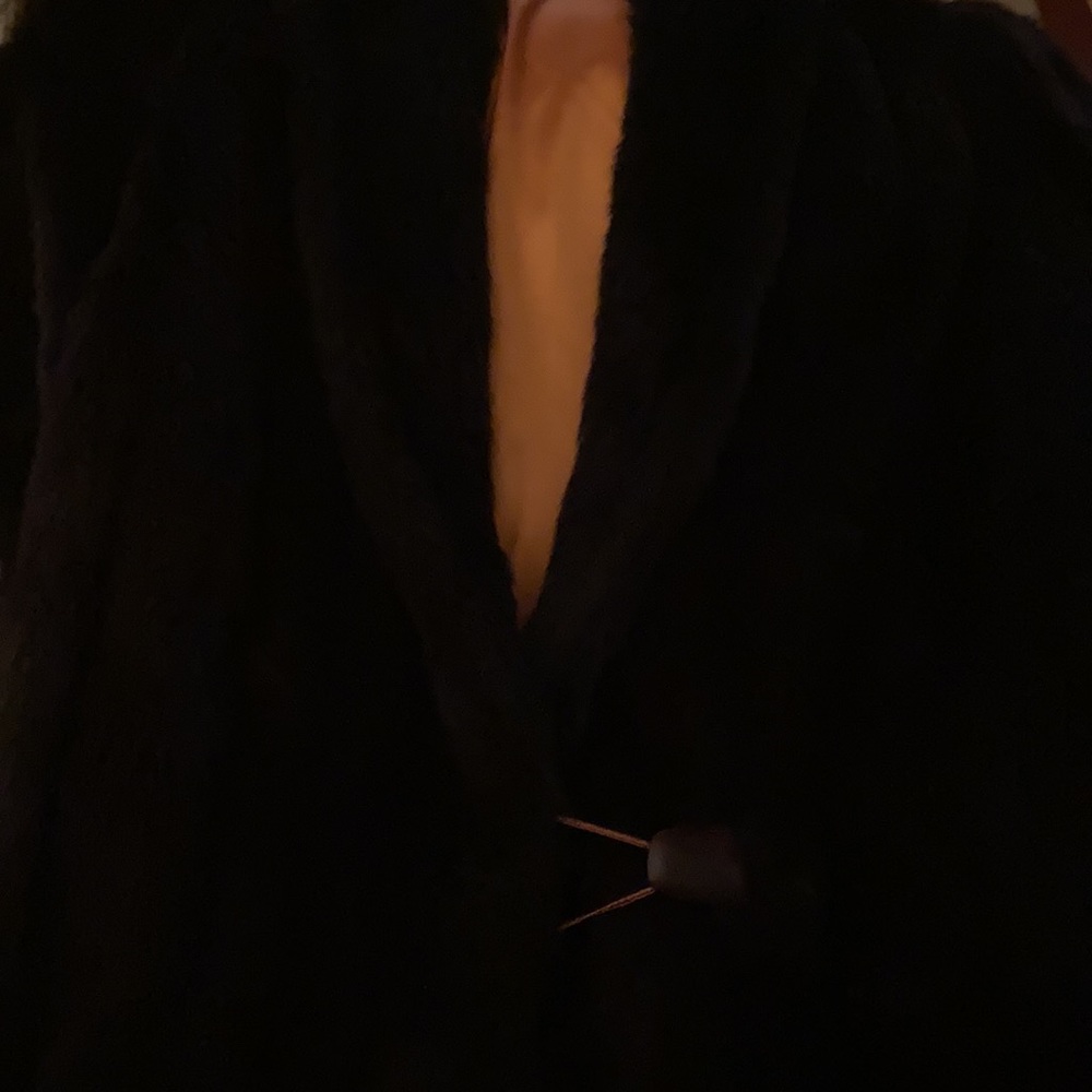 Lovely Brown fur coat. - Picture 4 of 4